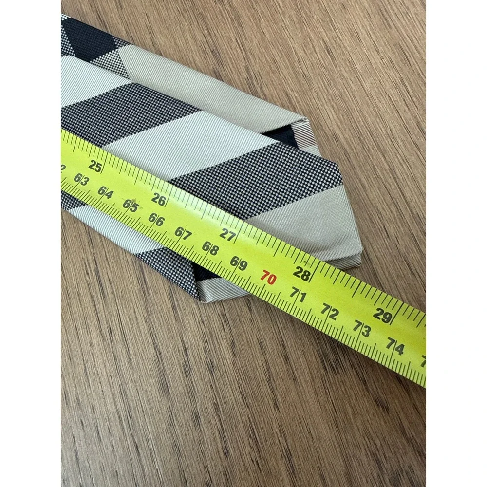 Burberry London Mens Silk Tie Beige Nova Check Plaid Italy Classic 2.75in